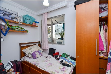 Apartamento à venda com 116m², 4 quartos e 2 vagasQuarto 2