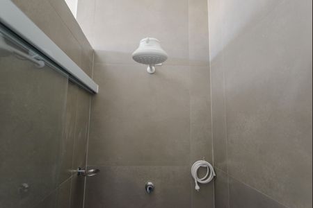 Banheiro de kitnet/studio para alugar com 1 quarto, 20m² em Vila Nogueira, Taubaté