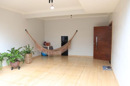 Casa para alugar com 290m², 3 quartos e 4 vagasÁrea externa