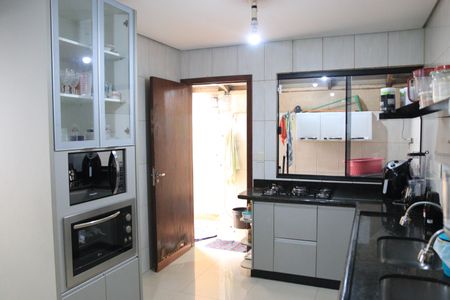 Cozinha de casa para alugar com 3 quartos, 290m² em Setor Goiânia 2, Goiânia