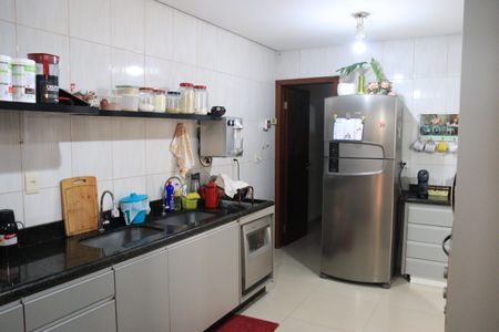 Casa para alugar com 290m², 3 quartos e 4 vagasCozinha