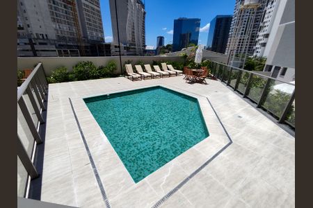 Apartamento para alugar com 35m², 1 quarto e sem vaga Apartamento para alugar com 35m², 1 quarto e sem vagaÁrea comum - Piscina