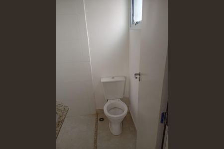 Banheiro de apartamento para alugar com 1 quarto, 30m² em Vila Mazzei, São Paulo