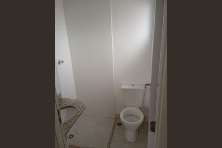 Banheiro de apartamento para alugar com 1 quarto, 30m² em Vila Mazzei, São Paulo