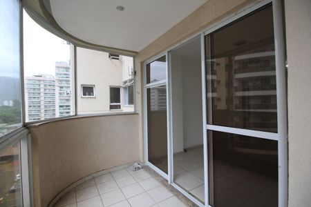 Apartamento à venda com 67m², 2 quartos e 1 vagaVaranda