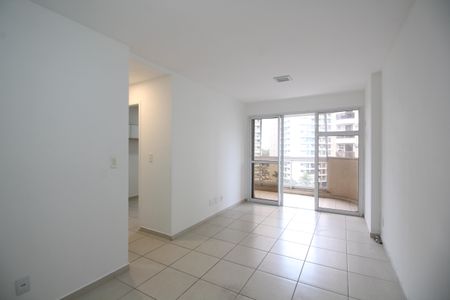 Sala de apartamento à venda com 2 quartos, 67m² em Barra Olímpica, Rio de Janeiro