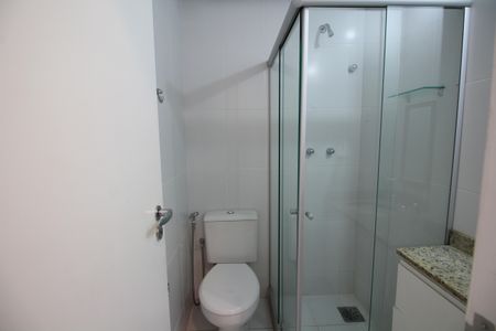 Apartamento à venda com 67m², 2 quartos e 1 vagaBanheiro Social