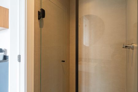 Banheiro de kitnet/studio para alugar com 1 quarto, 18m² em Bela Vista, São Paulo