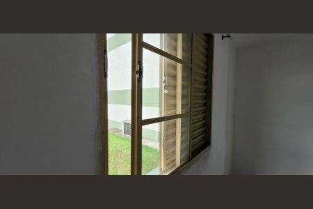 Quarto 01 vista de apartamento para alugar com 2 quartos, 52m² em Chacara Dona Escolastica, Itaquaquecetuba