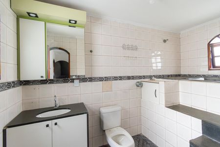 Casa à venda com 149m², 4 quartos e 2 vagasBanheiro da Suíte