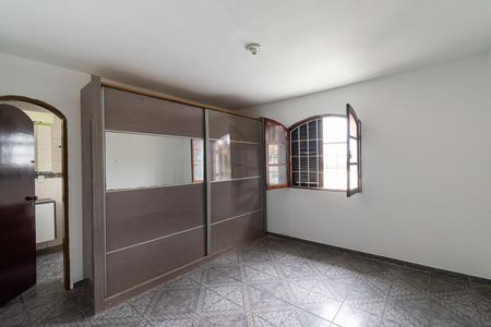Casa à venda com 149m², 4 quartos e 2 vagasSuíte