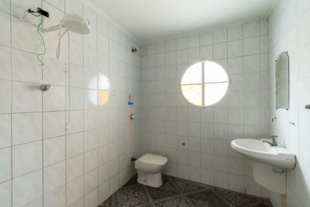 Casa à venda com 149m², 4 quartos e 2 vagasBanheiro 2