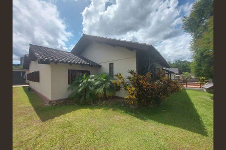 Casa à venda com 3 quartos, 221m² em São José, Novo Hamburgo