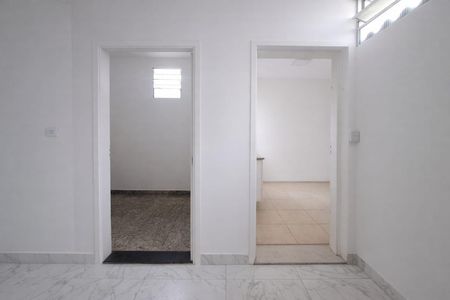 Casa à venda com 210m², 6 quartos e 4 vagasCorredor