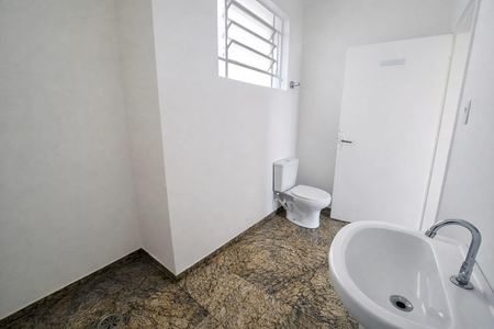 Casa à venda com 210m², 6 quartos e 4 vagasBanheiro