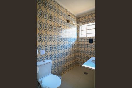 Casa à venda com 150m², 3 quartos e 2 vagasBanheiro 1