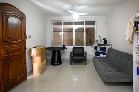 Casa à venda com 150m², 3 quartos e 2 vagasSala