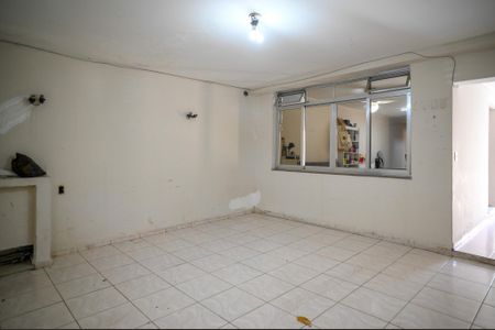 Casa à venda com 150m², 3 quartos e 2 vagasGaragem