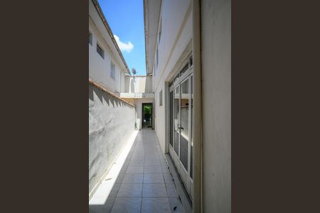 Casa à venda com 150m², 3 quartos e 2 vagasCorredor Externo