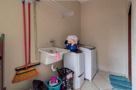 Casa à venda com 210m², 4 quartos e 2 vagas Casa à venda com 210m², 4 quartos e 2 vagasÁrea de Serviço