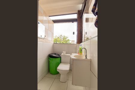 Casa à venda com 210m², 4 quartos e 2 vagas Casa à venda com 210m², 4 quartos e 2 vagasBanheiro Área de Serviço