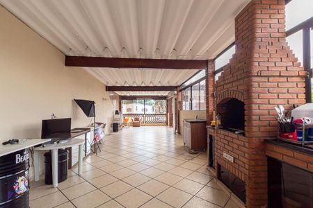 Casa à venda com 210m², 4 quartos e 2 vagas Casa à venda com 210m², 4 quartos e 2 vagasÁrea comum - Salão de festas