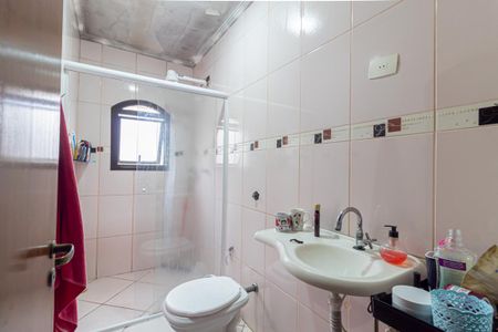 Casa à venda com 210m², 4 quartos e 2 vagas Casa à venda com 210m², 4 quartos e 2 vagasBanheiro 1