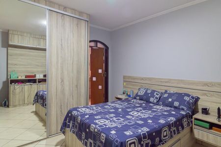 Casa à venda com 210m², 4 quartos e 2 vagas Casa à venda com 210m², 4 quartos e 2 vagasSuite