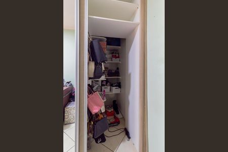 Casa à venda com 210m², 4 quartos e 2 vagas Casa à venda com 210m², 4 quartos e 2 vagasCloset Quarto 3