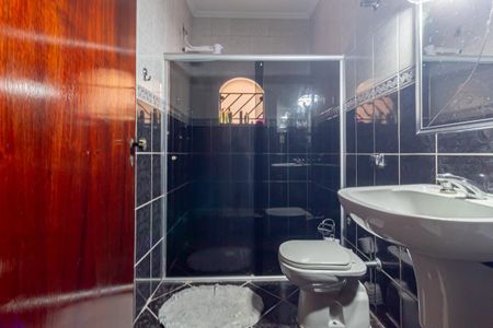 Casa à venda com 210m², 4 quartos e 2 vagas Casa à venda com 210m², 4 quartos e 2 vagasBanheiro 2