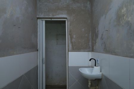 Banheiro de casa para alugar com 1 quarto, 40m² em Cidade Tiradentes, São Paulo