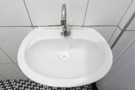 Casa para alugar com 36m², 1 quarto e sem vagaBanheiro - Detalhe 