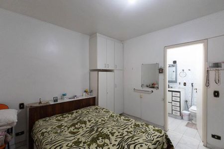 Casa à venda com 309m², 4 quartos e 3 vagas Casa à venda com 309m², 4 quartos e 3 vagasSuíte