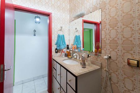 Casa à venda com 309m², 4 quartos e 3 vagas Casa à venda com 309m², 4 quartos e 3 vagasBanheiro 2