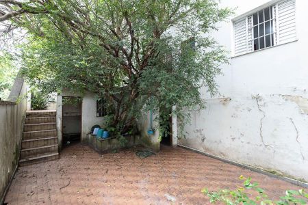 Casa à venda com 309m², 4 quartos e 3 vagas Casa à venda com 309m², 4 quartos e 3 vagasQuintal