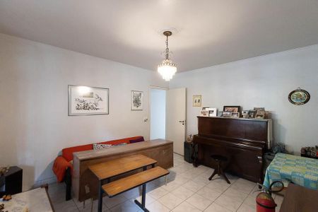 Sala 1 de casa à venda com 4 quartos, 309m² em Vila Nivi, São Paulo