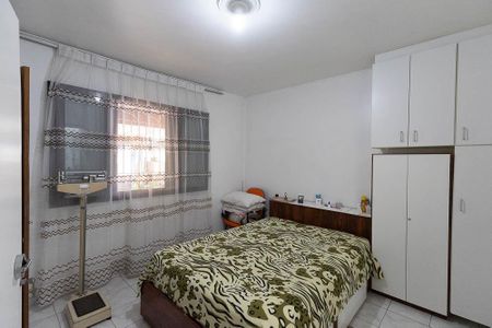 Casa à venda com 309m², 4 quartos e 3 vagas Casa à venda com 309m², 4 quartos e 3 vagasSuíte