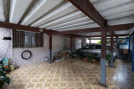 Casa à venda com 309m², 4 quartos e 3 vagas Casa à venda com 309m², 4 quartos e 3 vagasGaragem