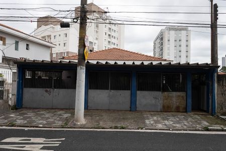 Casa à venda com 309m², 4 quartos e 3 vagas Casa à venda com 309m², 4 quartos e 3 vagasFachada