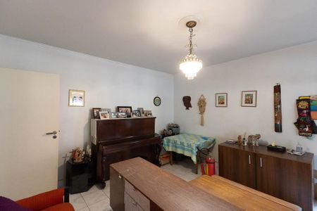 Casa à venda com 309m², 4 quartos e 3 vagas Casa à venda com 309m², 4 quartos e 3 vagasSala 1