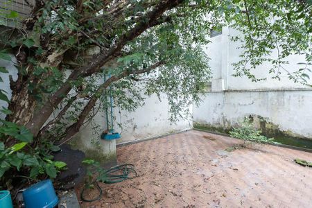 Casa à venda com 309m², 4 quartos e 3 vagas Casa à venda com 309m², 4 quartos e 3 vagasQuintal