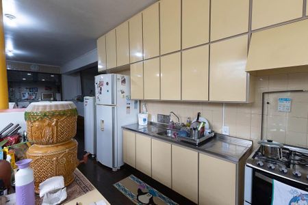 Casa à venda com 309m², 4 quartos e 3 vagas Casa à venda com 309m², 4 quartos e 3 vagasCozinha / Copa / Área de Serviço