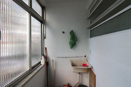 Apartamento para alugar com 69m², 2 quartos e sem vagaÁrea de Serviço