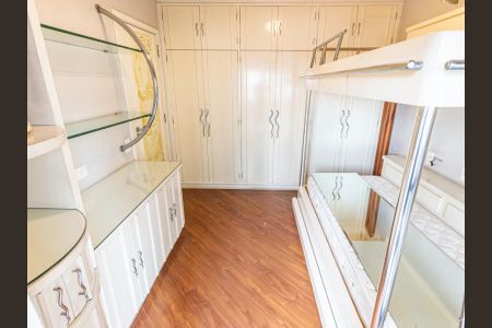 Apartamento à venda com 243m², 4 quartos e 3 vagasQuarto 2