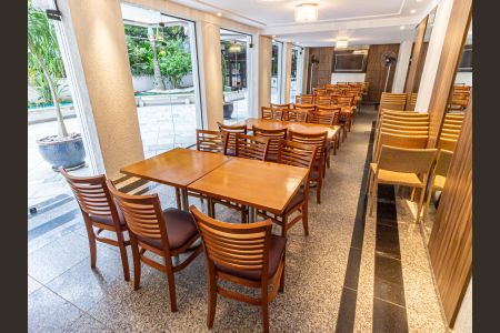 Apartamento à venda com 243m², 4 quartos e 3 vagasÁrea comum - Salão de festas