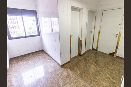 Apartamento à venda com 243m², 4 quartos e 3 vagasÁrea de Serviço
