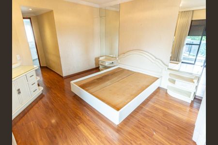 Apartamento à venda com 243m², 4 quartos e 3 vagasSuíte 1