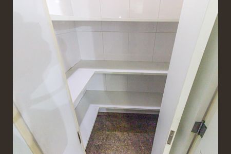Apartamento à venda com 243m², 4 quartos e 3 vagasCozinha - Despensa
