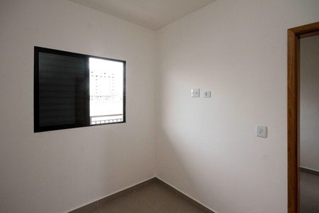 Quarto de apartamento para alugar com 2 quartos, 35m² em Vila Antonieta, São Paulo