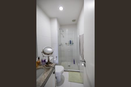 Apartamento para alugar com 79m², 2 quartos e 1 vaga Apartamento para alugar com 79m², 2 quartos e 1 vagaBanheiro
